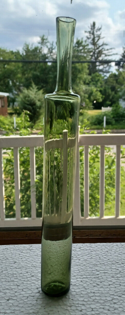 Mid 19th Century French Tall Green Pontiled Cologne / Perfume Vial