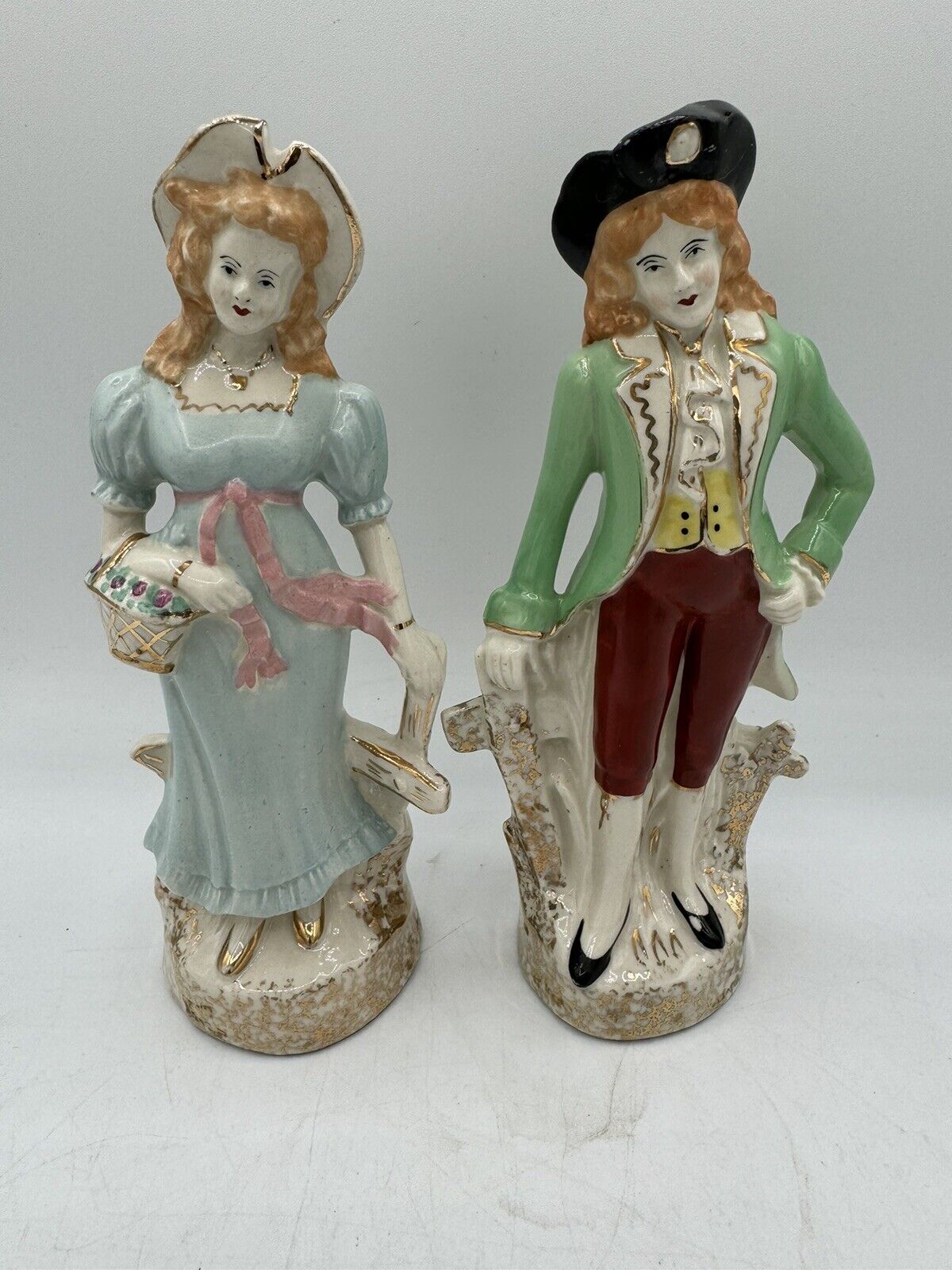 Vintage 1940\'s Victorian Colonial Style Porcelain Pair Of Figurines 7-3/4\
