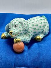 VTG HEREND GREEN FISHNET PUPPY DOG & BALL LYING DOWN 15514 24K GOLD MINT picture