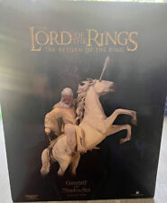 Lord of the Rings Gandalf with Shadowfax Polystone Statue Sideshow Weta - IOB picture