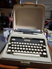 Royal Heritage Deluxe Portable Manual Typewriter Vintage 1959 Montgomery Wards  picture