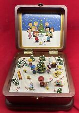 Danbury Mint The Peanuts Christmas Music Box Snoopy picture