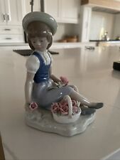 With Wildflowers 1287 LLADRO Spain,Porcelain F/S Japan, Vintage picture