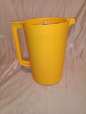 Vintage Tupperware Sunny Yellow One Gallon Pitcher With Push Button Lid #1416-2 picture