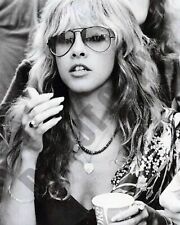 1975 Fleetwood Mac Stevie Nicks Wearing Sexy Sunglasses 8x10 Photo picture