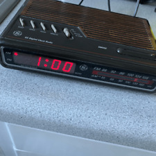 GE General Electric Clock Radio Model No. 7-4612B *Works* picture