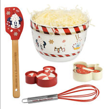 2021 Disney Parks Mickey and Friends Holiday Baking Set picture