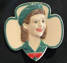 Vintage GIRL SCOUT LARGE PLASTIC FIGURAL PIN TREFOIL FACE 195O’s picture
