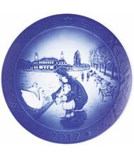 2017 Royal Copenhagen  Christmas Plate  NEW Mint  NIB picture