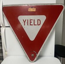 Street Road Sign (YIELD) 30