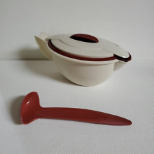 Tupperware Legacy Saucy Server Insulated Gravy Boat 5168 Beige Maroon w/ Ladle picture