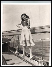 HOLLYWOOD BEAUTY ANN RUTHERFORD STYLISH POSE 1940s STUNNING PORTRAIT Photo 701 picture