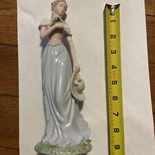 Avon Moments And Memories A Spring Stroll Figurine 2002 Lady Woman Figure picture