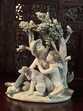 Looking for refuge Lladro collection Mint Condition Issue In 1974 Retired 1981 picture