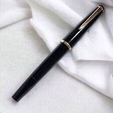 Montblanc No.32 Classic Black & Gold Fountain Pen USED picture