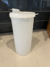 Tupperware Handolier White Beverage Pitcher With Pour Top #261-11 picture