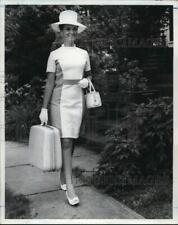 1968 Press Photo A busy week ahead, Susan leaves the Henry Sperrys' home picture