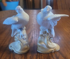 Vintage Pair of Lefton White Dove Figurines KW2291 Right & left facing Stickers picture