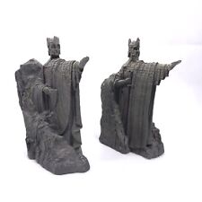 Pair of LORD OF THE RINGS The Argonath Polystone Bookends Sideshow Weta 2002 picture