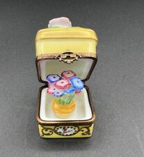 Limoges French Accents Studio “Inner Floral Bouquet” Trinket Box Peint Main #289 picture