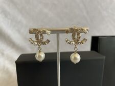 CHANEL PEARL EARRINGS 100% AUTHENTIC picture