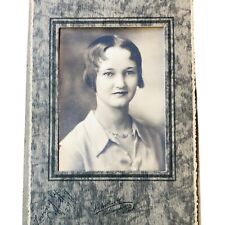 TriFold Cabinet Card Photo Victorian Young Lady Pixie Hair Deco Senior Portrait picture