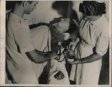 1940 Press Photo Nurses Use New Machine To Collect Blood Donations picture