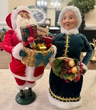 Byers Choice Mr.and Mrs. Santa Clause Bearing Gifts in Wooden Baskets 12