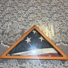 VTG ESTATES FIND, USA AMERICAN MILITARY FOLDED FLAG TRIANGLE DISPLAY BOX~Signed picture
