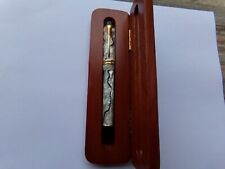PARKER Duofold CENTENNIAL Pearl and Black Fountain Pen 18K  nib picture