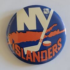Vintage 1970's NY Islanders NHL Hockey Vintage Pin picture
