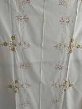FAB VTG Embroidery White Banquet Tablecloth 66