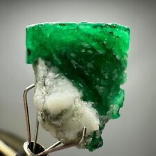 26+ CT. Amazing Top green Swat Emerald huge crystal. picture