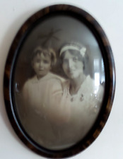 ANTIQUE LARGE OVAL FRAME WITH CONVIC GLASS WITH PHOTO 22X19