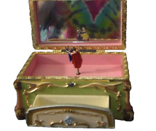 Disney Snow White & The 7 Dwarves Jewelry/Music Box picture