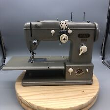 PFAFF 332 sewing machine For Parts Or Repair See Notes Beautiful Vintage picture