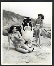 HOLLYWOOD RITA HAYWORTH AND PATRICIA FARR HOLLYWOOD VINTAGE ORIGINAL PHOTO picture