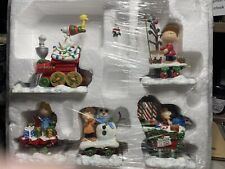 PEANUTS Snoopy Danbury MINT Christmas Holiday Train Sculpture SET 2002 picture