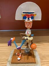 Ron Lee WILE E COYOTE  Slam Dunk Sculpture (Warner Bros) Looney Tunes 1996 picture