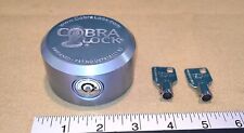 Cobra satin heavy duty puck lock with 2 keys - New picture