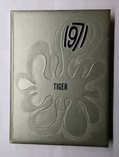 Mansfield Texas High School The Tiger 1971 Annual Yearbook picture