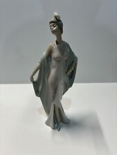Lladro Sophisticate Lady Figurine #5787 Condition In Original Box picture