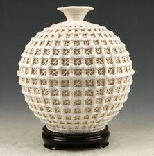 China Exquisite Decoration Vase Dehua Porcelain Hollow Vase HP009 picture