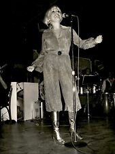 LG931 1976 Original Roy Bartley Photo LISSETTE CUBAN SINGER Singing on Stage picture
