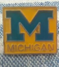 VINTAGE MICHAGAN LAPEL PIN NICE COLLECTABLE OR GIFT picture