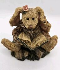 BOYDS BEARS & FRIENDS  DAPHNE...THE READER HARE #2226 picture