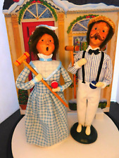 VTG Byers' Choice Carolers  1999 Victorian Man & Woman Crocket SIGNED picture