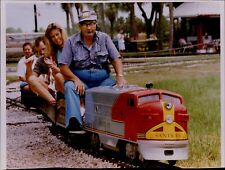 LG870 Original Color Photo SANTA FE Miniature Train Conductor Family Fun Ride picture