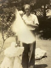 D3 Found Photograph Man Holding Child Odd Strange Ghost Light Spirit Exposure picture