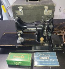 Vintage SINGER FEATHERWEIGHT 221  Sewing Machine W/Case Works picture